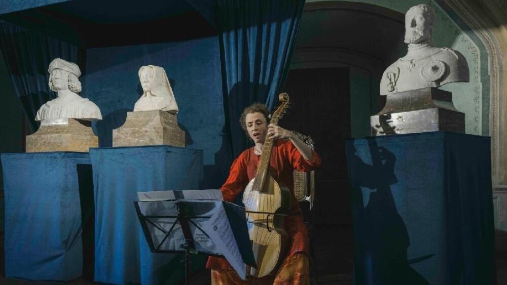 Busty na Frýdlantě, foto Artur Irma